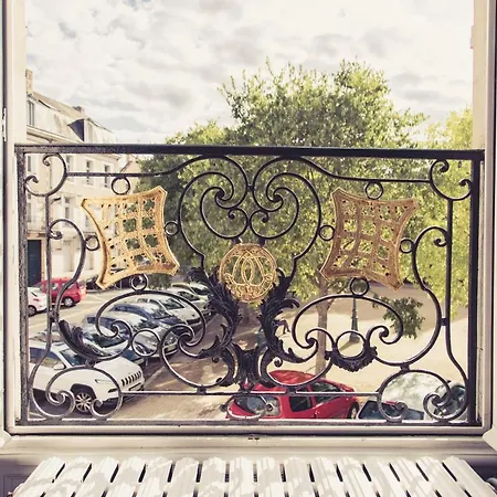 La Maison De La Liberte Jeanne Barret * ポアティエ