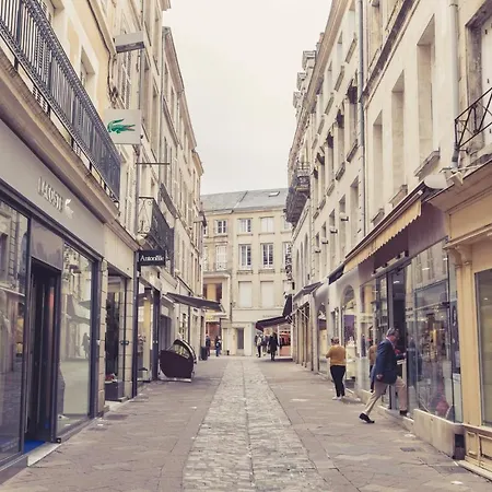 La Maison De La Liberte Jeanne Barret * Poitiers