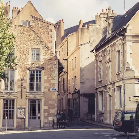 La Maison De La Liberte Jeanne Barret * Poitiers