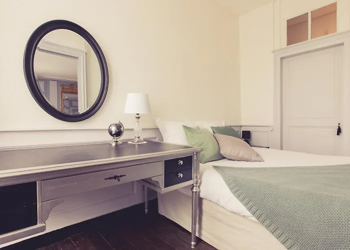 Apartment La Maison De La Liberte Jeanne Barret Poitiers