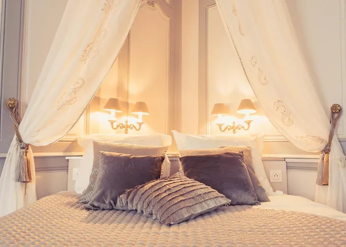 La Maison De La Liberte Jeanne Barret Apartment