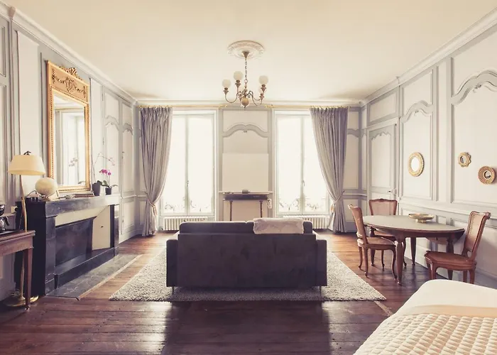 La Maison De La Liberte Jeanne Barret Poitiers